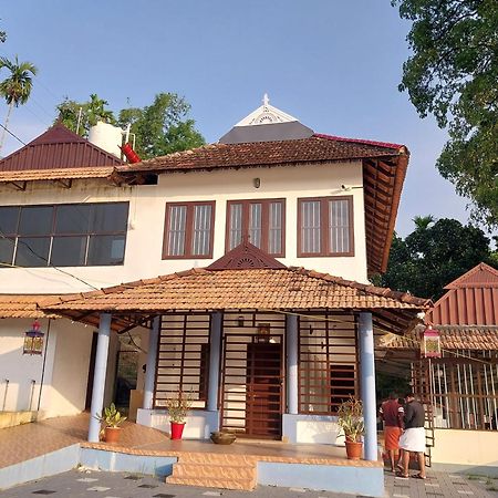 Stayberries River Rock Villa Athirapilly Kizhake Chālakudi 外观 照片