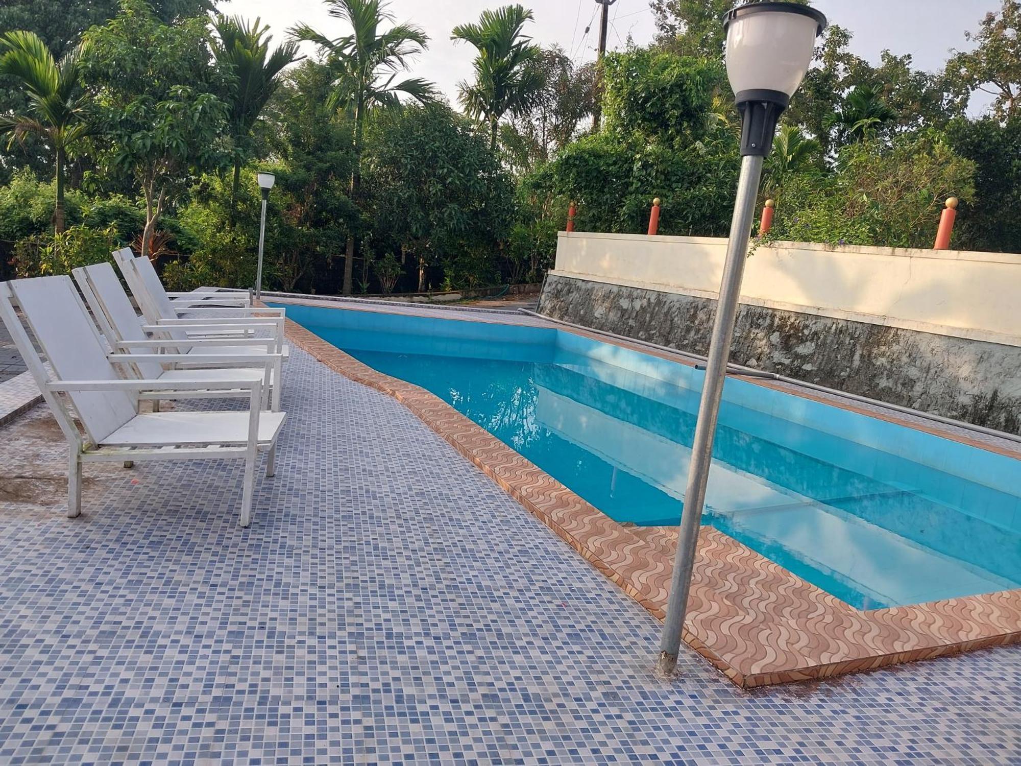 Stayberries River Rock Villa Athirapilly Kizhake Chālakudi 外观 照片