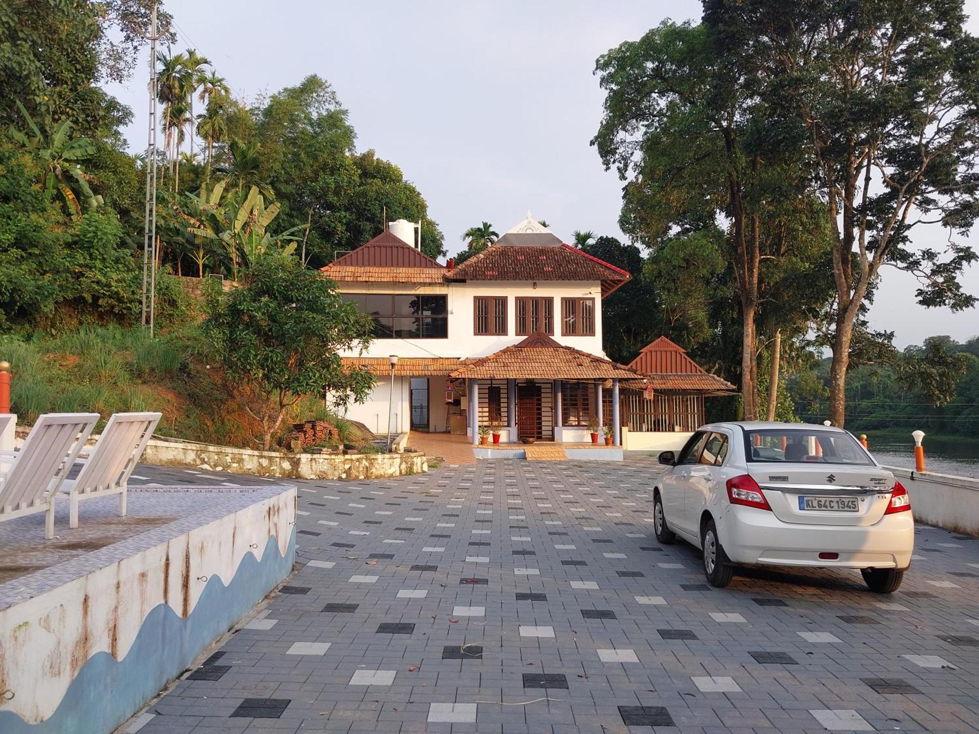 Stayberries River Rock Villa Athirapilly Kizhake Chālakudi 外观 照片